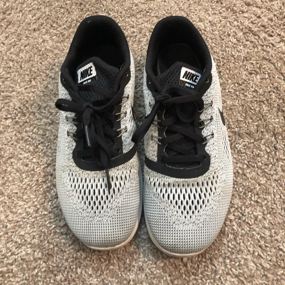 Nike free runs